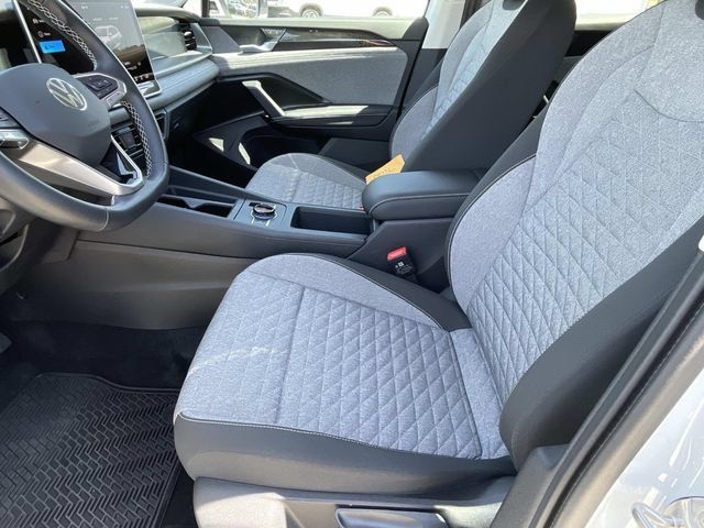 Used 2026 Volkswagen Tiguan S FWD image 21