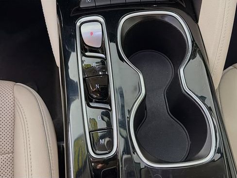 Used 2022 Buick Envision Essence w/ Technology Package I FWD image 20