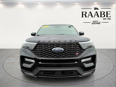 Used 2022 Ford Explorer ST w/ Equipment Group 401A image 2