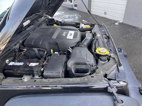 Used 2017 Jeep Wrangler Sport w/ Connectivity Group image 13