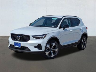 New 2026 Volvo XC40 B5 Plus w/ Protection Package Premier