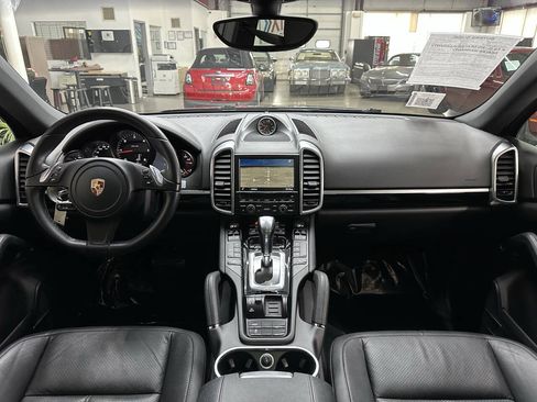 Used 2014 Porsche Cayenne Diesel AWD/4WD image 18