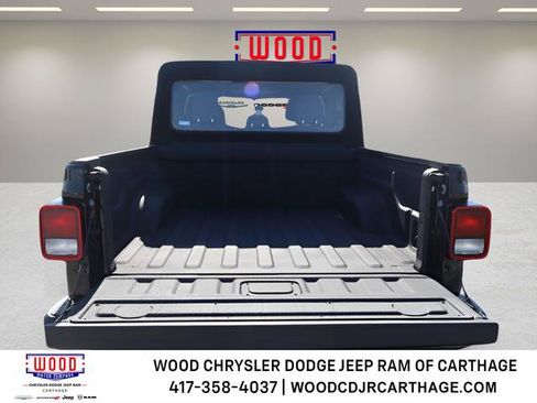 Used 2024 Jeep Gladiator Sport AWD/4WD image 11