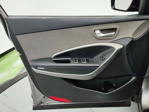 Used 2015 Hyundai Santa Fe Sport image 20