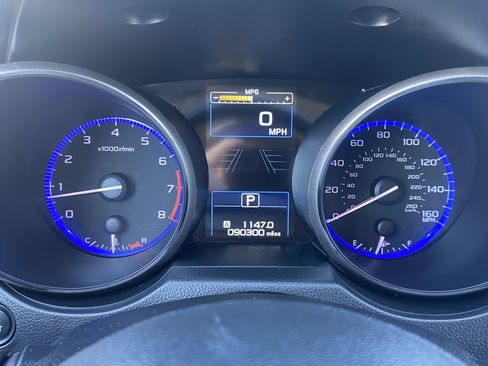 Used 2019 Subaru Outback 3.6R Limited w/ Popular Package #2 AWD/4WD image 11