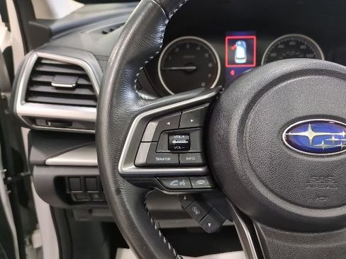 Used 2020 Subaru Forester Premium AWD/4WD image 23