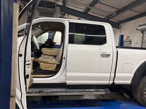 Used 2021 Ford F350 Lariat w/ Lariat Ultimate Package image 5