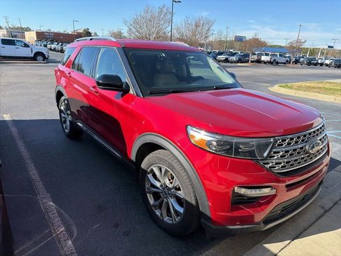 Used 2023 Ford Explorer Limited image 11