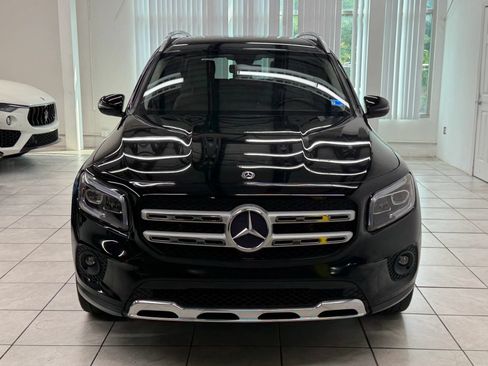 Used 2020 Mercedes-Benz GLB 250 w/ Premium Package image 2