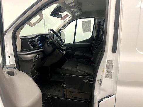 Used 2023 Ford Transit 250 Low Roof w/ Exterior Upgrade Package image 29