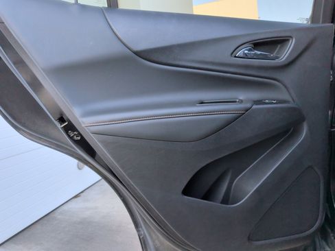 Used 2023 Chevrolet Equinox Premier image 37