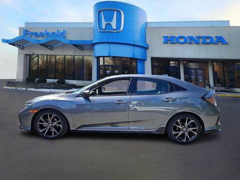 Used 2018 Honda Civic Sport Touring image 4