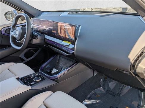 Certified 2025 BMW X3 xDrive30i w/ Convenience Package image 23