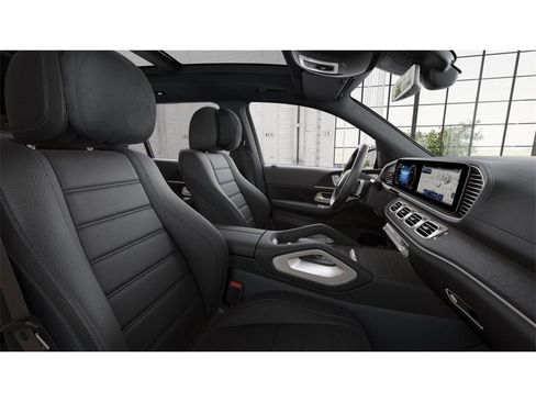 New 2026 Mercedes-Benz GLS 450 4MATIC image 4
