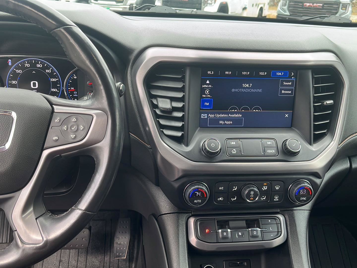 Used 2022 GMC Acadia AT4 w/ Technology Package AWD/4WD image 22