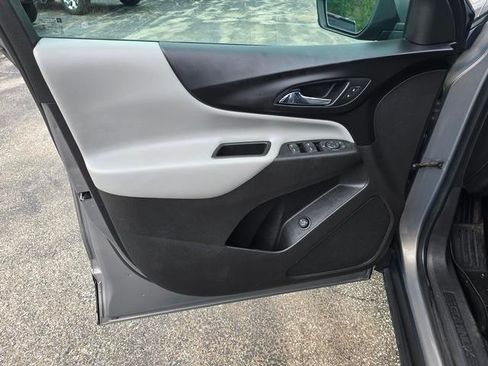 Used 2018 Chevrolet Equinox LT AWD/4WD image 13