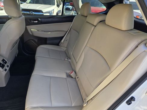 Used 2017 Subaru Outback 2.5i Limited image 16