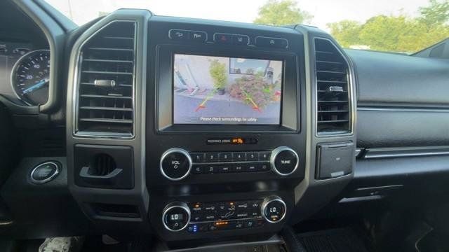 Used 2020 Ford Expedition XLT w/ Equipment Group 202A AWD/4WD image 13