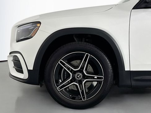 New 2026 Mercedes-Benz GLB 250 image 9