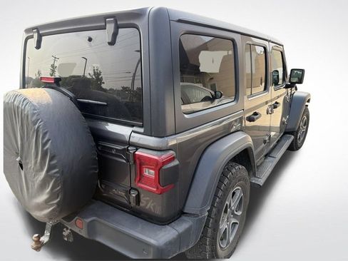 Used 2019 Jeep Wrangler Unlimited Sport S AWD/4WD image 3