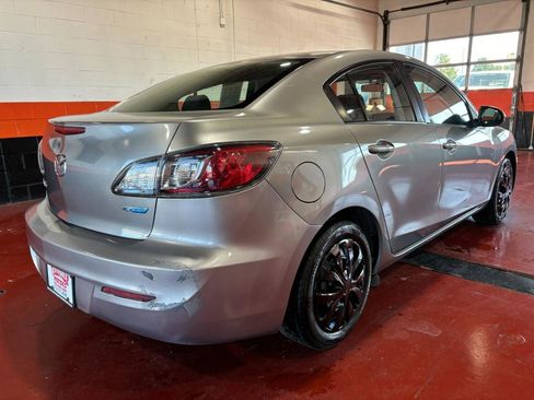 Used 2013 MAZDA MAZDA3 i Sport image 7
