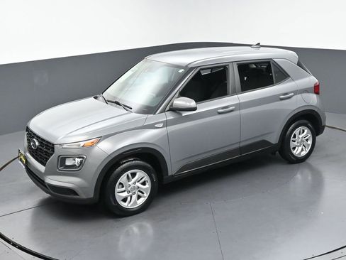 Used 2022 Hyundai Venue SE FWD image 39