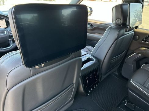 Used 2026 GMC Yukon Denali Ultimate AWD/4WD image 36