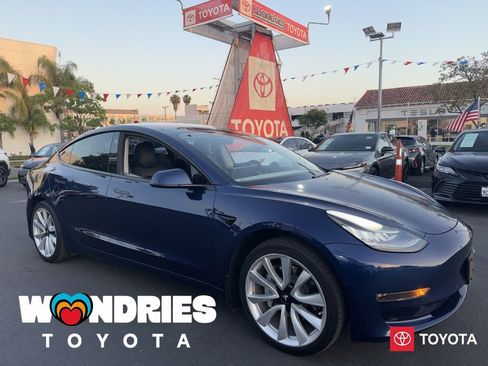 Used 2017 Tesla Model 3 Long Range image 1