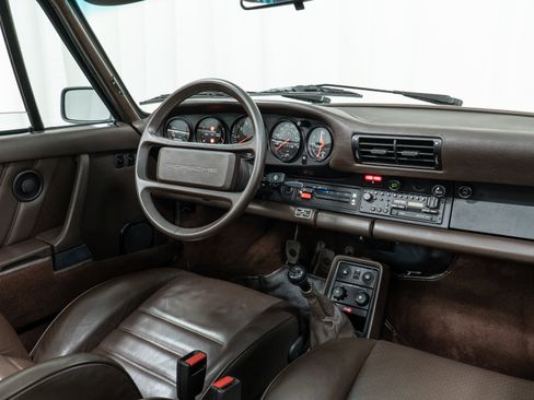 Used 1986 Porsche 911 Carrera image 17
