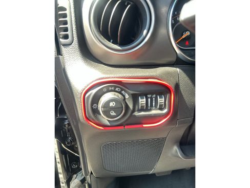 Used 2021 Jeep Gladiator Sport AWD/4WD image 18