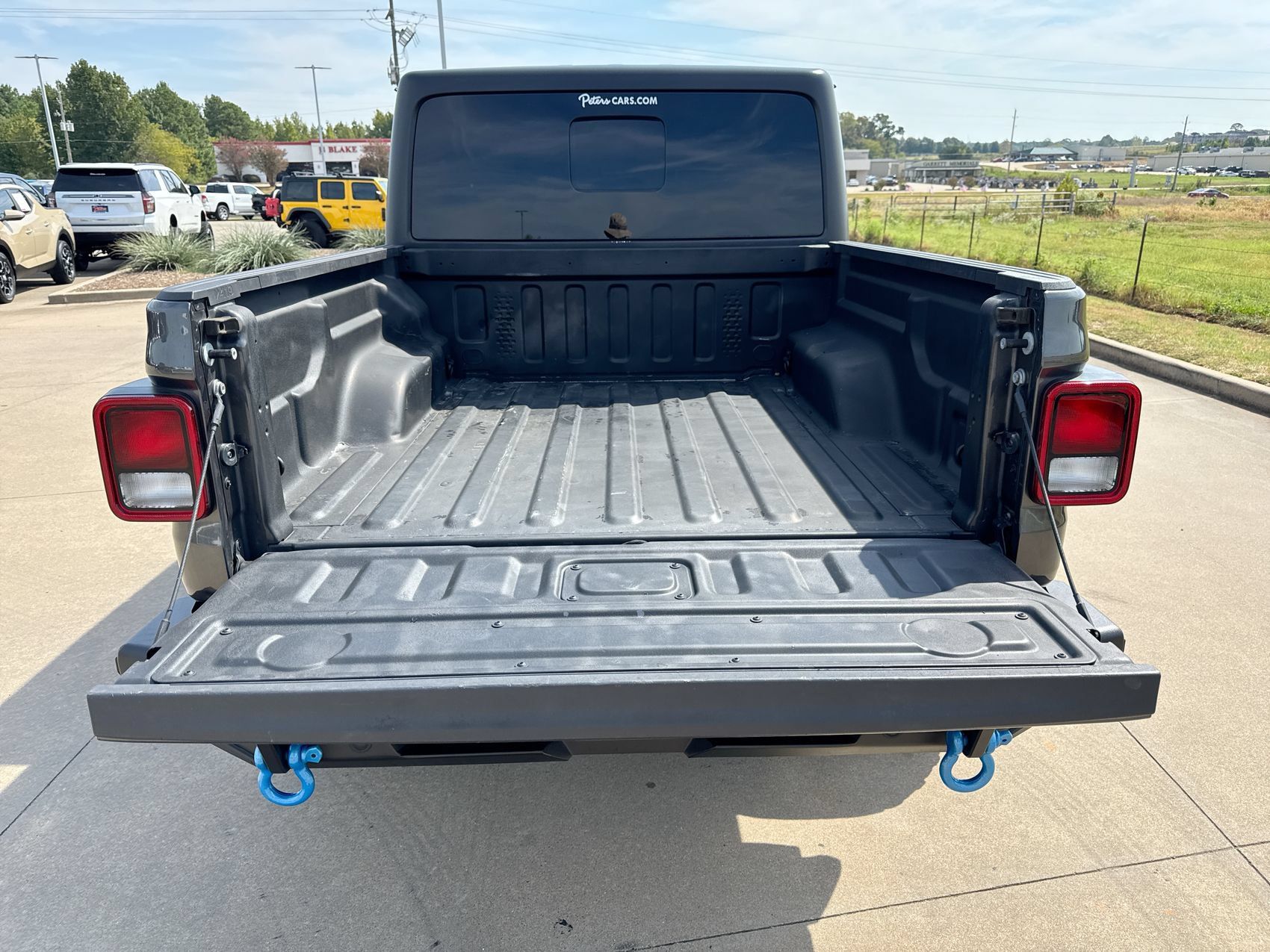 Used 2021 Jeep Gladiator Sport AWD/4WD image 22