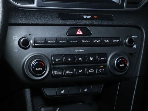 Used 2018 Kia Sportage LX w/ LX Technology Package FWD image 25