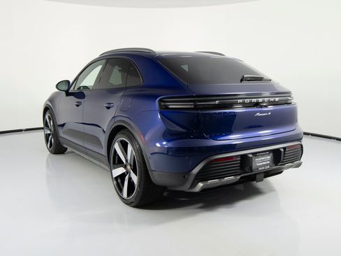 Certified 2025 Porsche Macan 4 Electric image 8