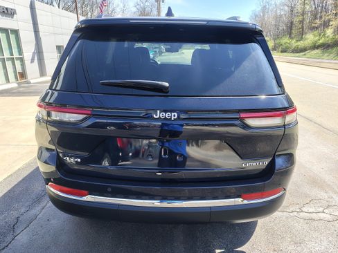 Certified 2024 Jeep Grand Cherokee Limited image 8