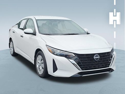 Used 2025 Nissan Sentra S FWD image 1