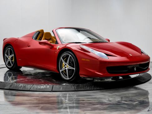 Used 2013 Ferrari 458 Spider image 26