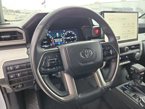 Used 2024 Toyota Tacoma TRD Off-Road AWD/4WD image 17