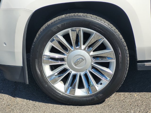 Used 2019 Cadillac Escalade Platinum AWD/4WD image 11