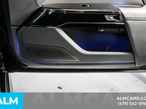 Used 2026 BMW 740i w/ Premium Package RWD image 47