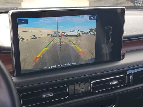 Certified 2022 Lincoln Nautilus Reserve w/ Luxury Package image 17