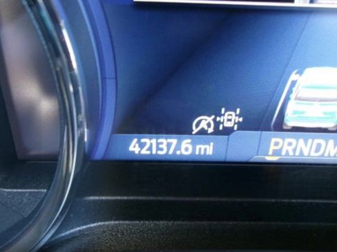 Used 2024 Ford Expedition XLT image 6