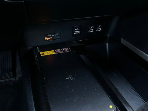 Used 2025 Toyota Camry LE image 24