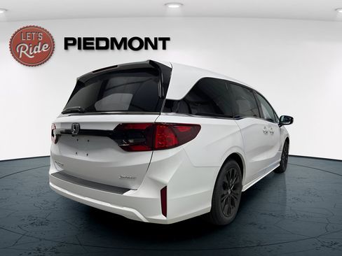 New 2026 Honda Odyssey Sport-L image 4