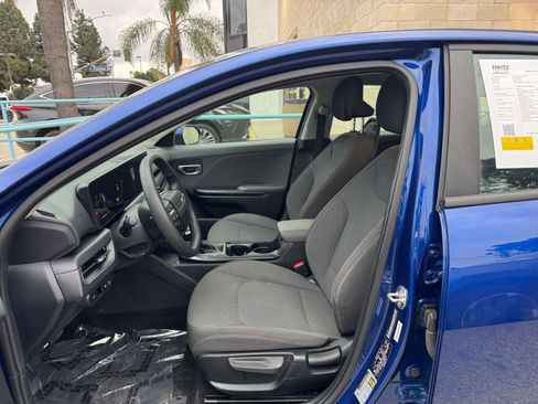 Used 2025 Kia K4 LXS image 24