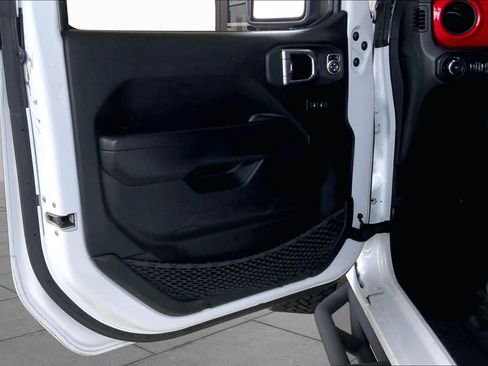 Used 2021 Jeep Wrangler Unlimited Sport AWD/4WD image 21