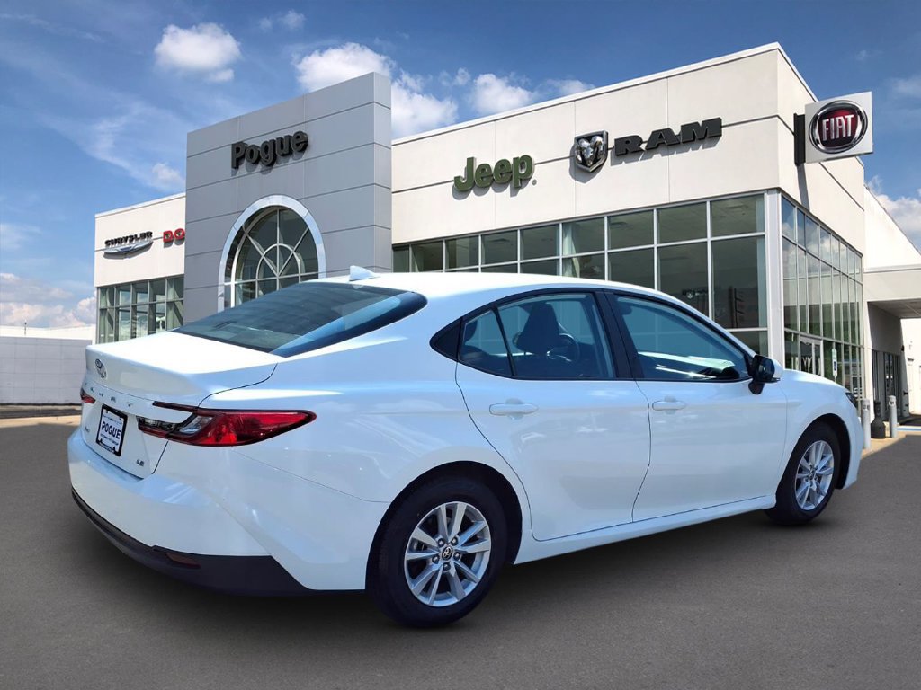 Used 2025 Toyota Camry LE FWD image 3