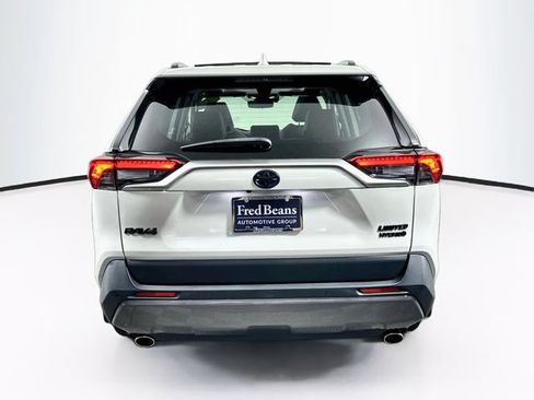 Used 2020 Toyota RAV4 Limited AWD/4WD image 7