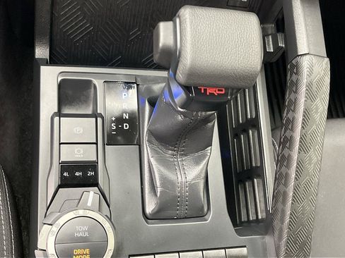 Used 2025 Toyota Tacoma TRD Sport AWD/4WD image 23