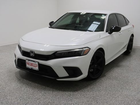Used 2024 Honda Civic Sport image 2