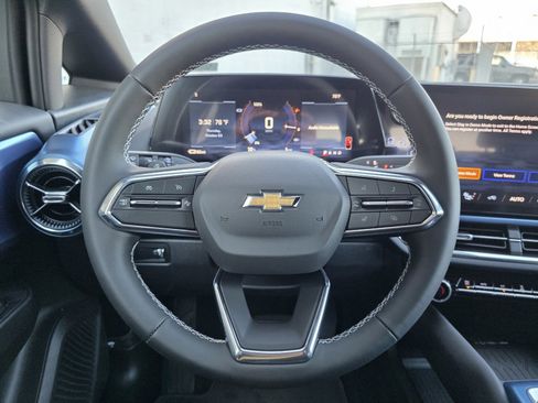 New 2026 Chevrolet Equinox EV LT w/ LPO, Blackout Package image 28